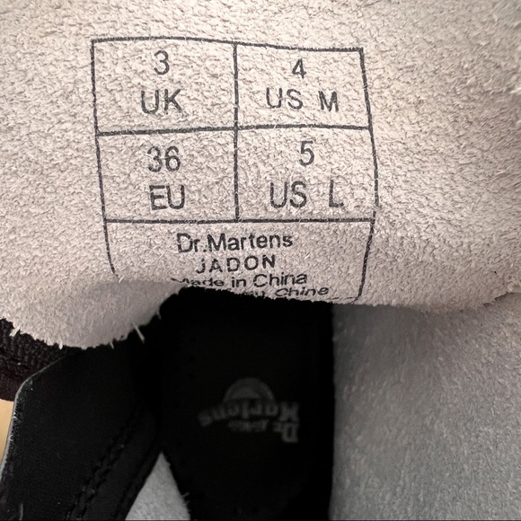 Dr. Martens White Jadon Platform 8 Eye Boots, size 5 - Picture 11 of 16
